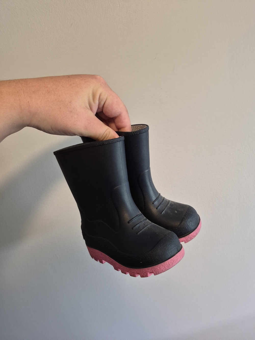 George Infant 6 Black Rain Boots with Pink Soles